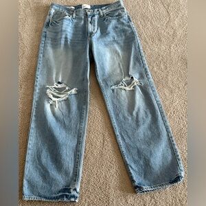 Universal Thread Light Wash Distressed Straight Leg Jeans Women’s Size 10R